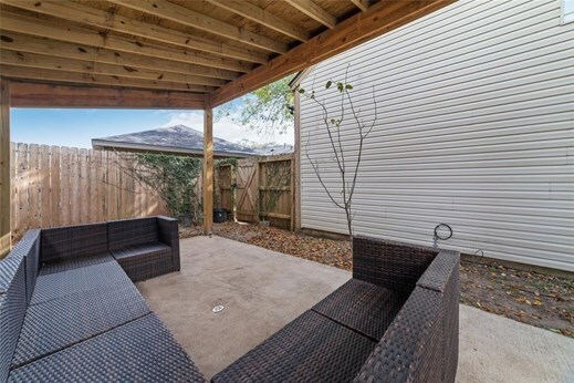 Building Photo - 15214 La Mancha Dr