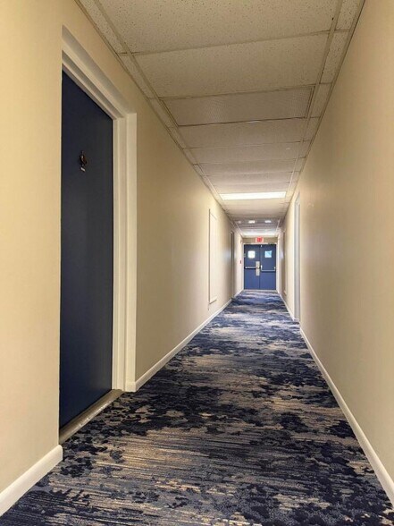 Building Photo - 505 Spencer Dr