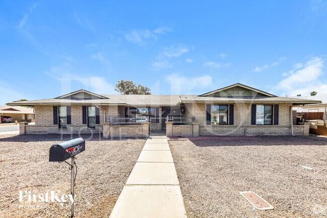 Building Photo - 5001 W Shangri-la Rd