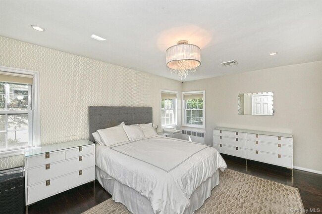 Building Photo - 2 Cherrywood Ln