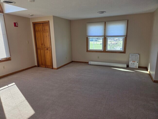 Building Photo - 938 East St