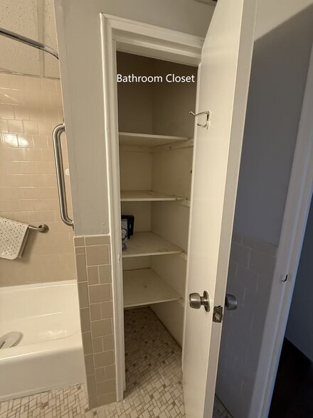 Building Photo - 147 Turner Rd