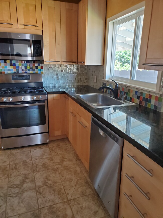 kitchen - 12950 Admiral Ave