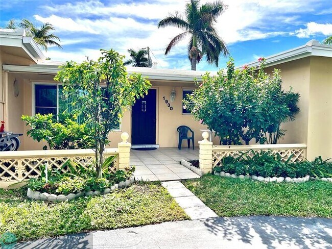 Primary Photo - 1930 Windward Dr