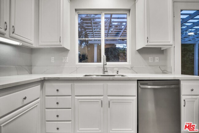 Building Photo - 24130 Tango Dr