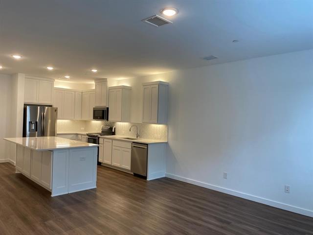 Building Photo - 619 Arapaho Dr