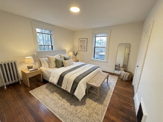 Building Photo - 21 Avon St