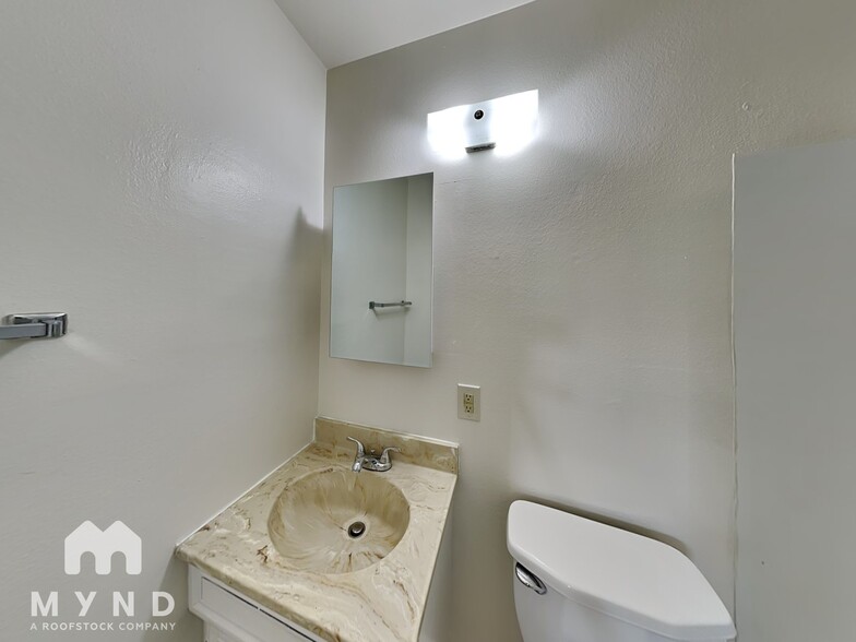 Building Photo - 3270 Probasco Way