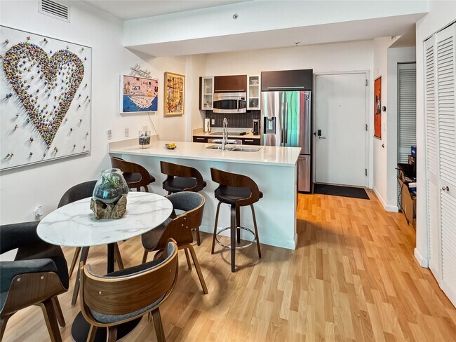 Building Photo - 333 NE 24th St