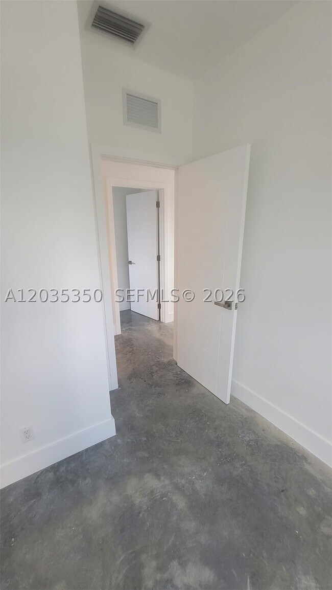 Building Photo - 2146 NW 69th St