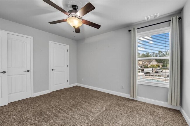 Building Photo - 304 Red Cap Cir