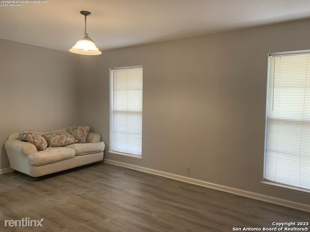 Building Photo - 4 br, 3 bath House - 114 Sharon Dr