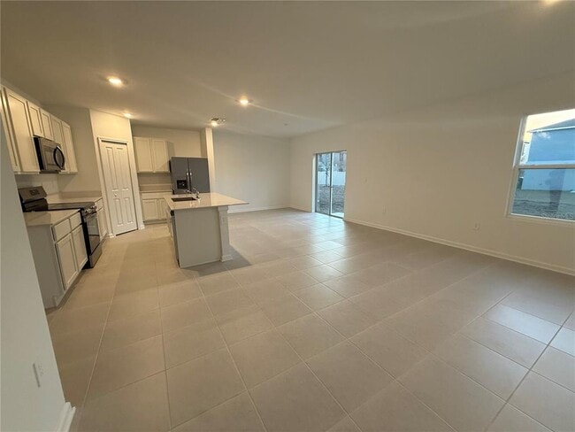 Building Photo - 5427 Meadow Walk Dr