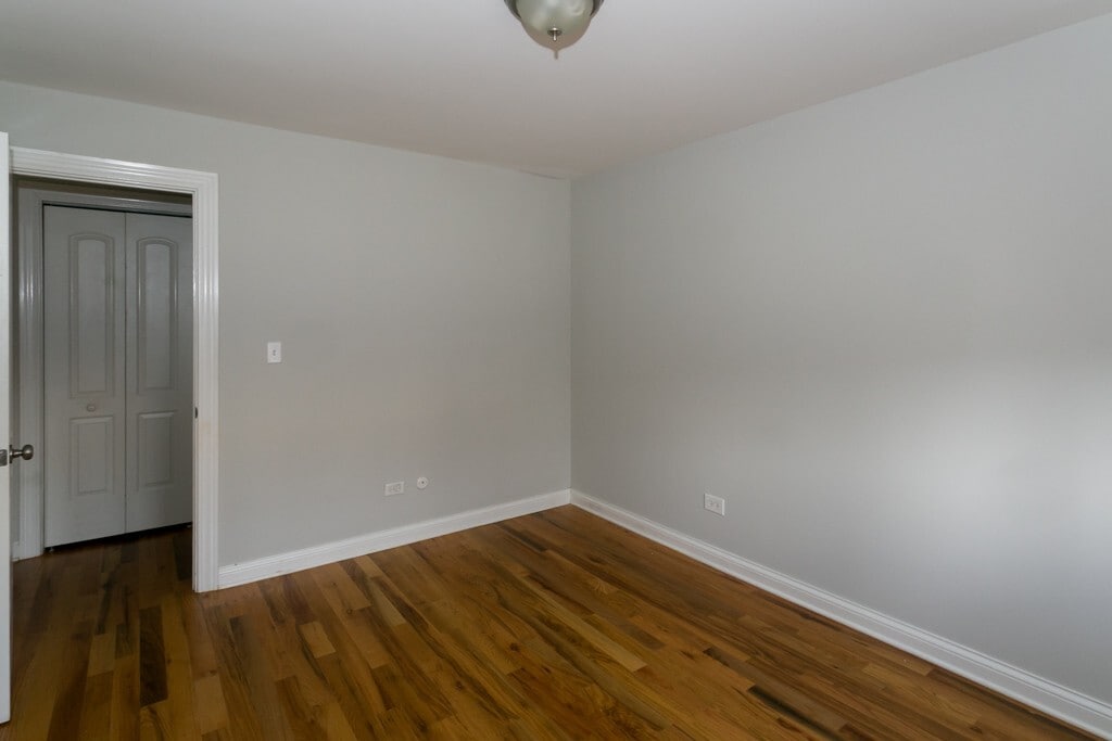 Building Photo - 701 Elm Pl