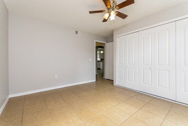 Building Photo - 4951 Silver Thistle Ln