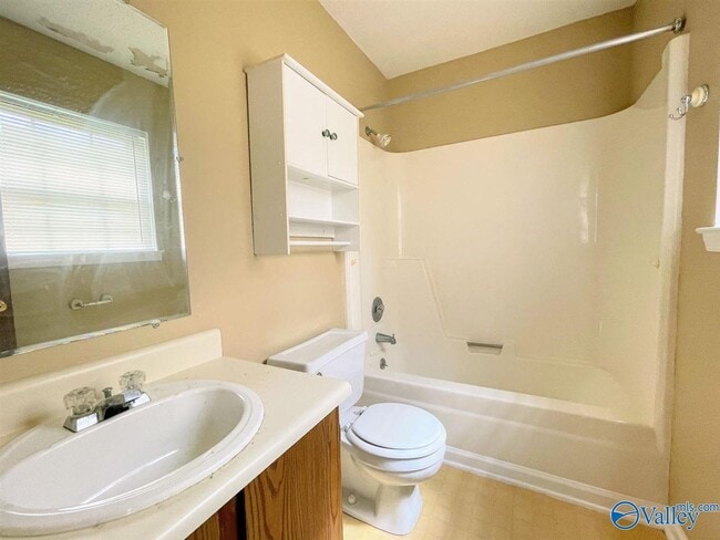 Building Photo - 111 Westscott Dr