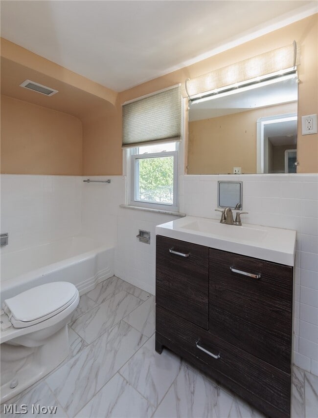 Building Photo - 4441 Baintree Rd