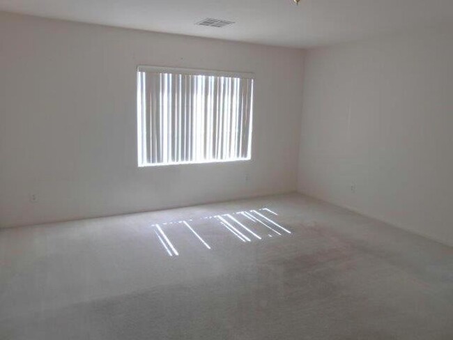 Building Photo - Beautiful 4 Bedroom Home in Summerlin
