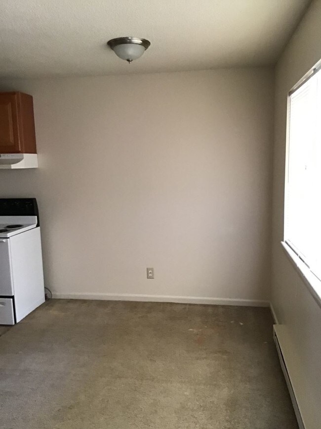 Building Photo - 1243 E Ocean View Ave