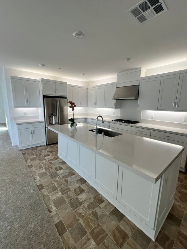 Building Photo - Camarillo - Brand New 4 bedroom, 3.5 home in