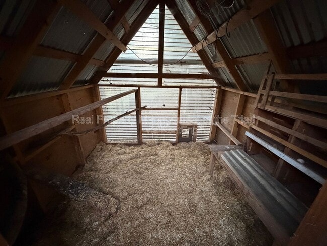 Building Photo - 7530 Shallowford Rd