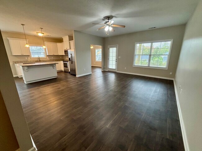 Building Photo - 4017 Pensacola Way