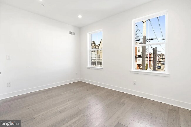 Building Photo - 3036 W Berks St