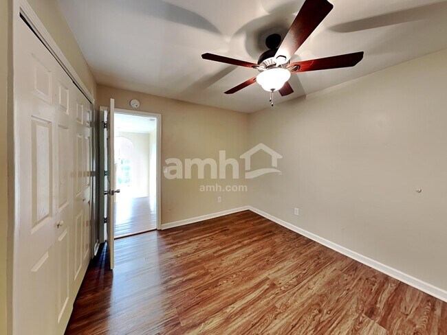 Building Photo - 2011 Aldbury Ln