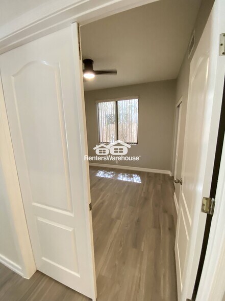 Building Photo - 9121 E Nittany Dr