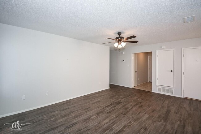 Building Photo - 1725 Partridge Pl