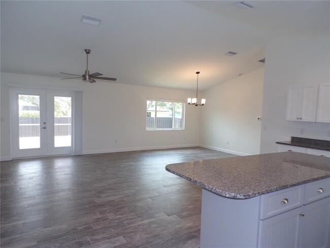 Building Photo - 2989 Pinetree St