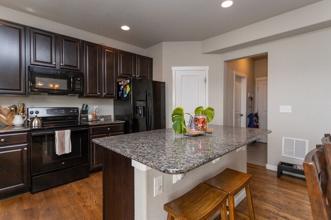 Building Photo - Exquisite 2-Story Home: Luxury Living in Tranquil Cul-de-Sac Setting!!