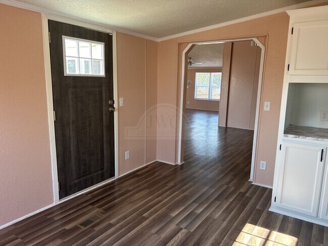 Building Photo - 5013 Tiffany Cir