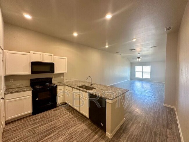 Building Photo - 2110 N Avenue J