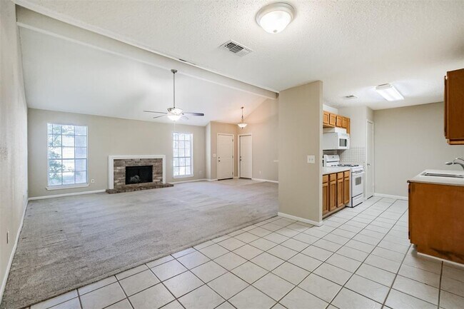 Building Photo - 12326 Flaxen Dr
