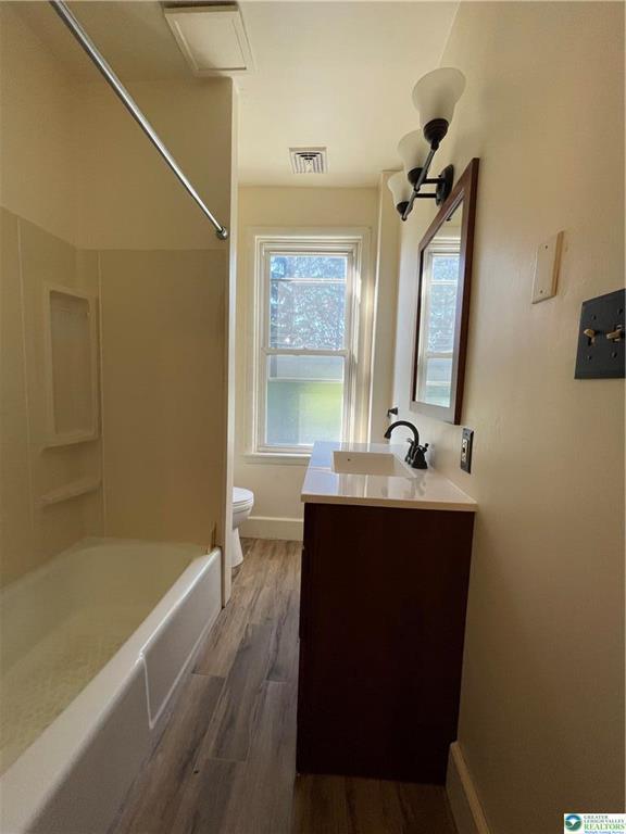 Building Photo - 2243 Walnut St