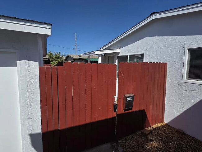 Building Photo - 4136 Fond du Lac Ave