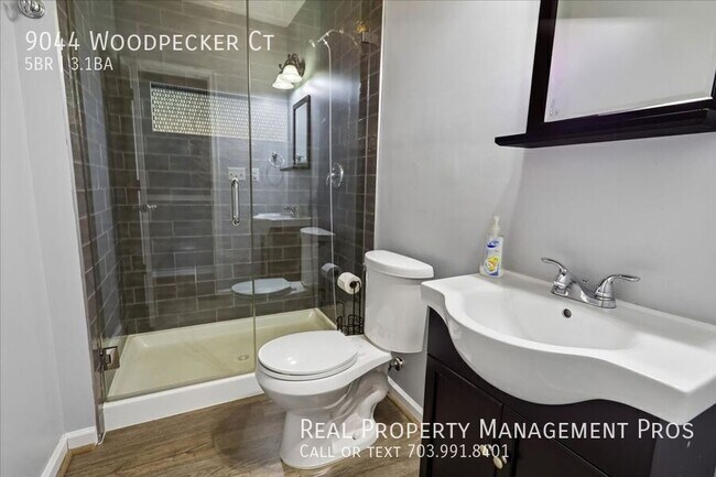 Building Photo - 9044 Woodpecker Ct