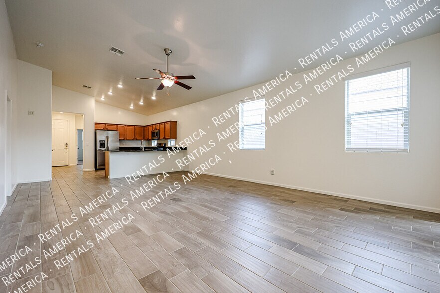 Building Photo - 11039 E Verbina Ln