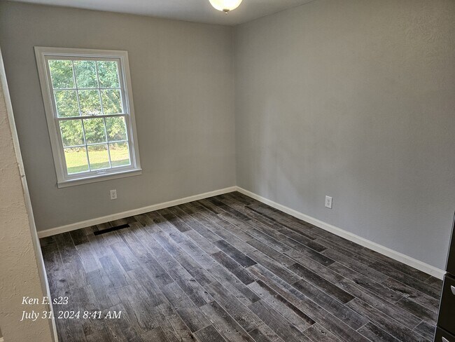 Building Photo - 26154 Rogers Rd
