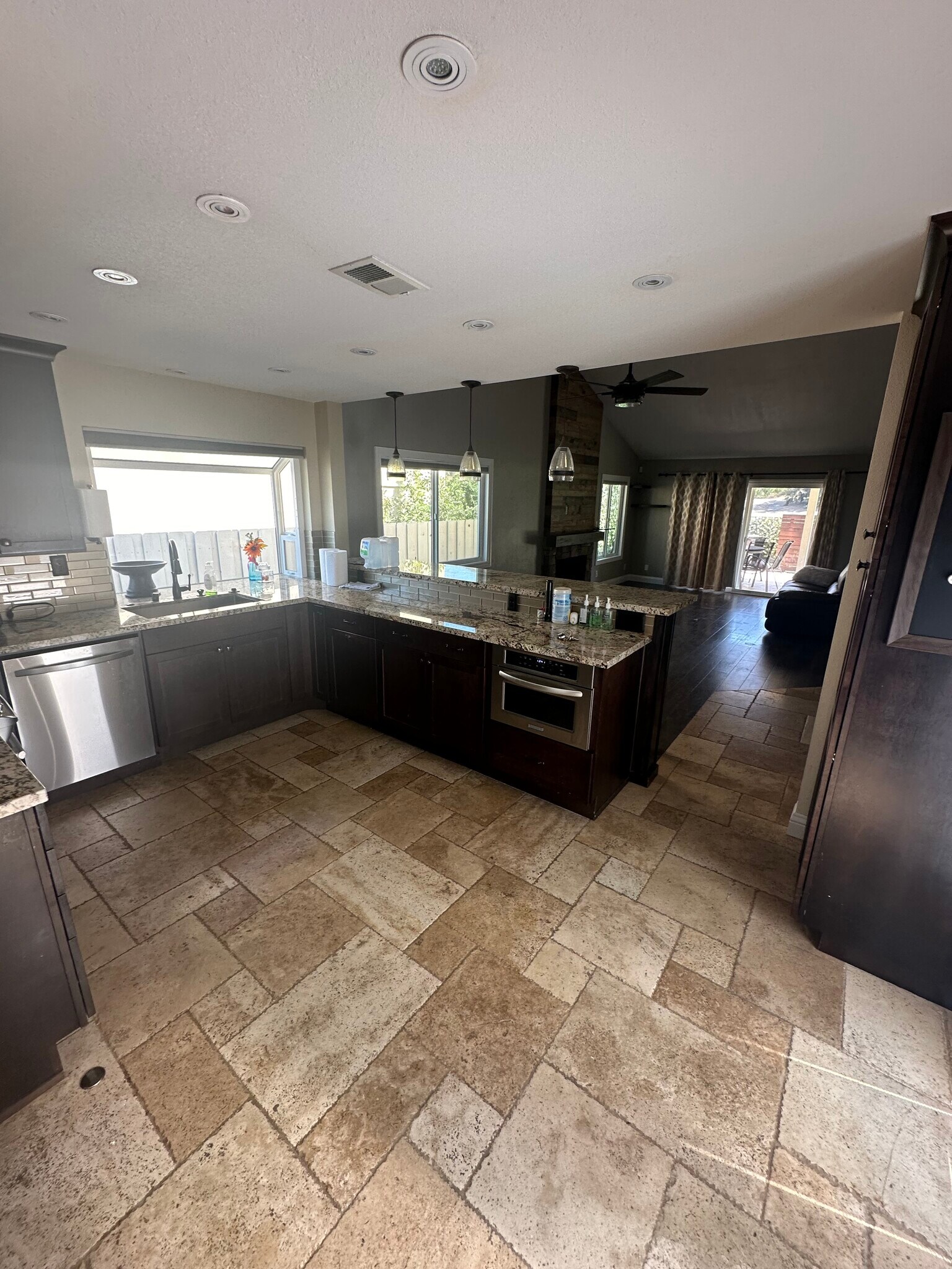 Building Photo - 4176 Minnecota Dr