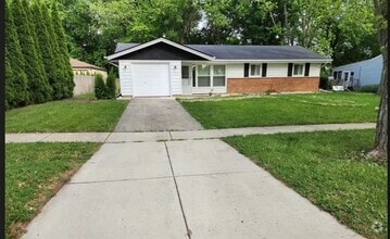Building Photo - 1707 Winthrop Ln