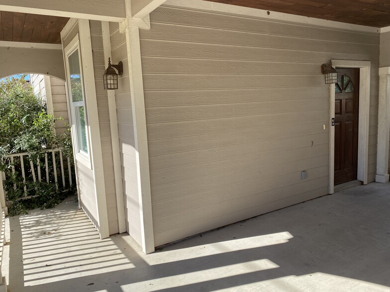 Front patio & walkway - 606 South A Ave.