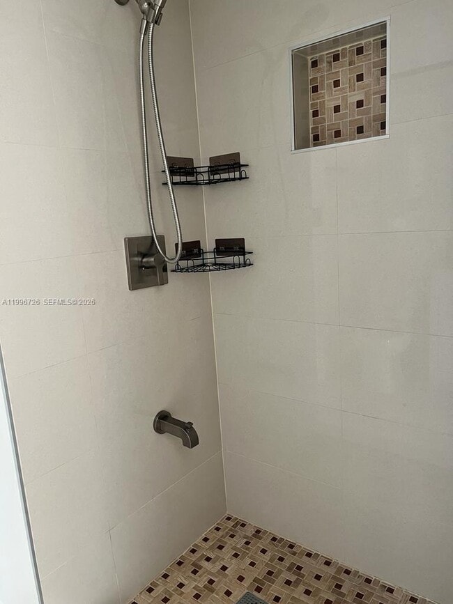 Building Photo - 365 NW 85th Ct