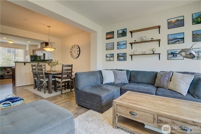 Building Photo - 2Bd/2.25Ba Lynwood Townhome
