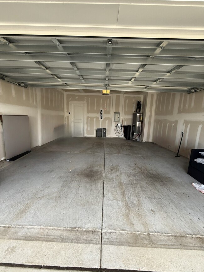 Building Photo - 119 Anise Ln