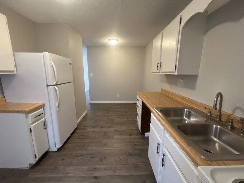 Building Photo - 22 Foxboro Cv