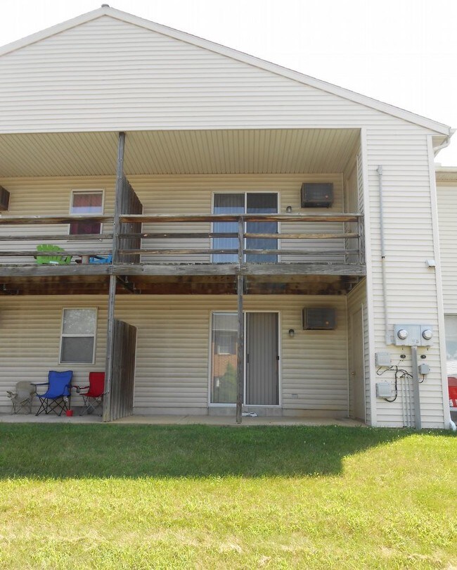 Building Photo - 225 Miller Rd