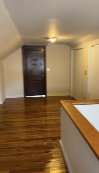 Building Photo - 3604 Grand Ave S
