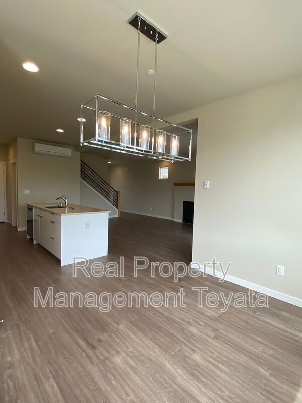 Building Photo - 809 Northview St